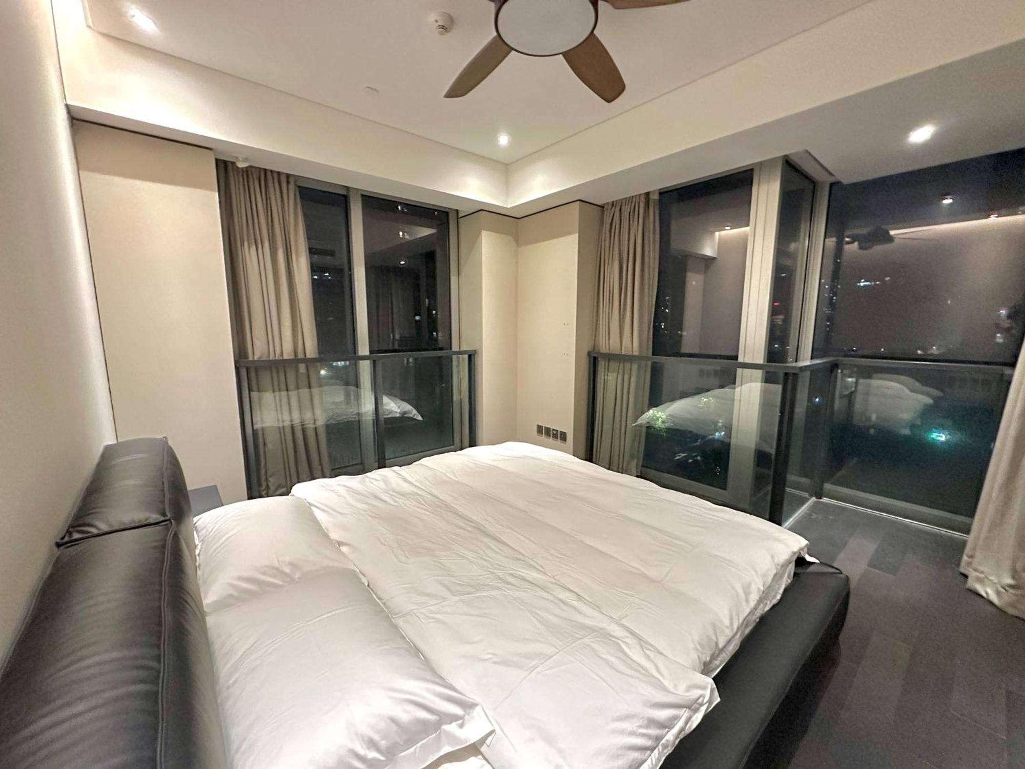 Zhome-Luxury Three-Bedroom Suite-Near The Bund Шанхай Экстерьер фото